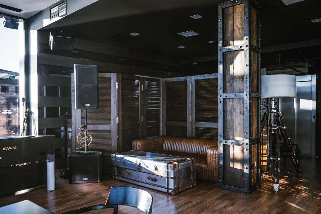 Hotel M1 Club