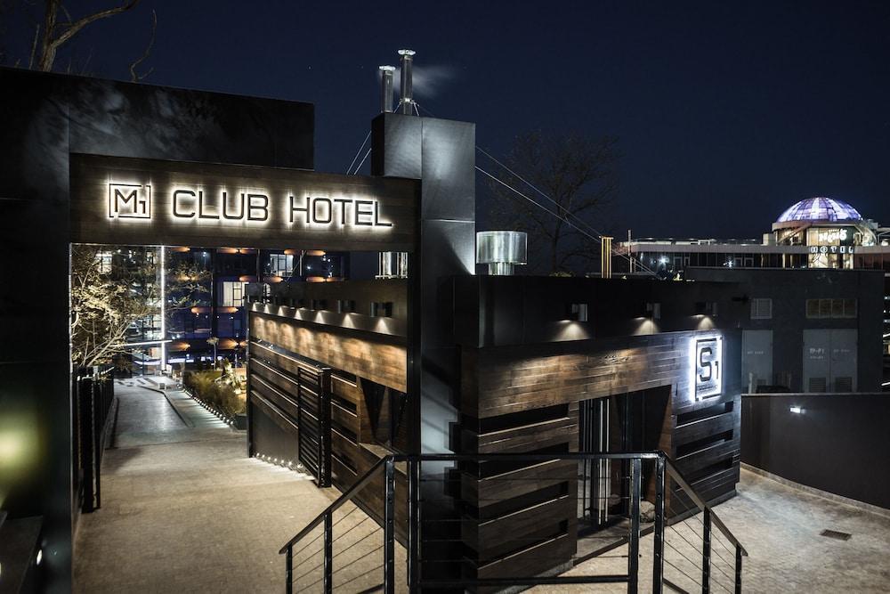 M1 Club Отель